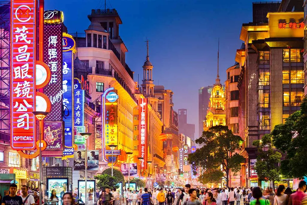 Shanghai storefront 2022
